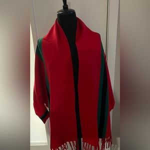 Beautiful perfect for this weather perfect poncho